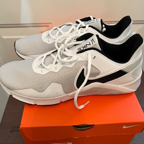 Nike Legend Essential 2
Men's Workout Shoes - Picture 3 of 6